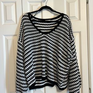 vestique Black and White Striped V-Neck Sweater
